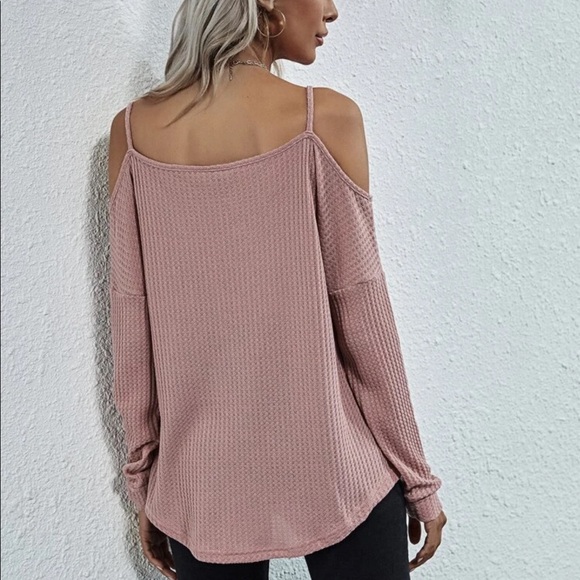 Waffle knit cold shoulder long sleeve top pink - Picture 2 of 5
